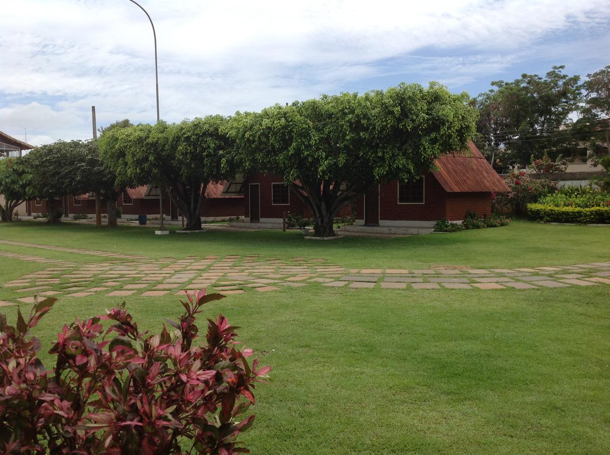 Hr Chales Pousada Itapemirim Extérieur photo